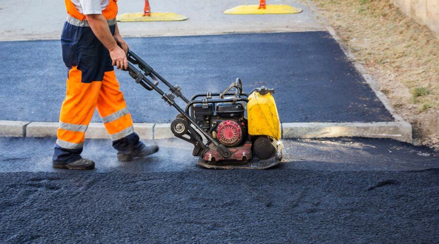 Professional gutter cleaning in Bishop, CA